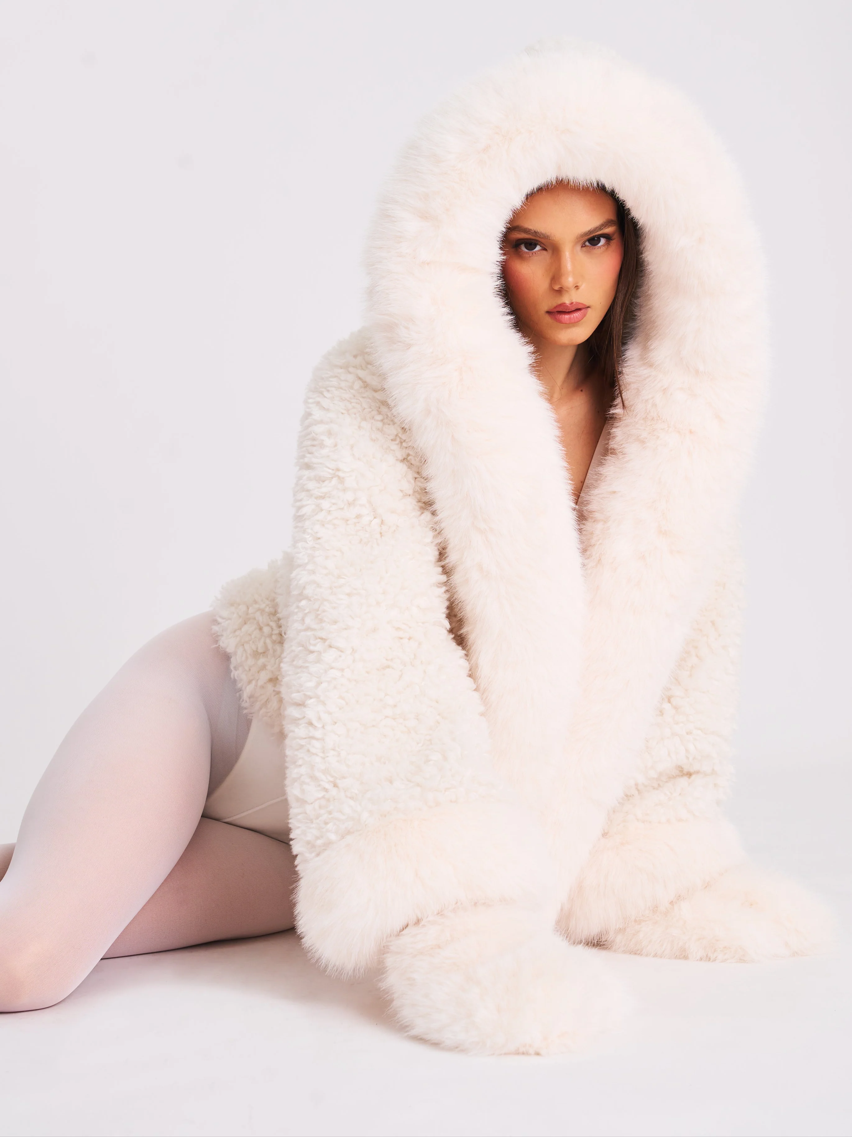 Jumbo Kali White Vegan Shearling Fur Trimmed Coat - Image 10