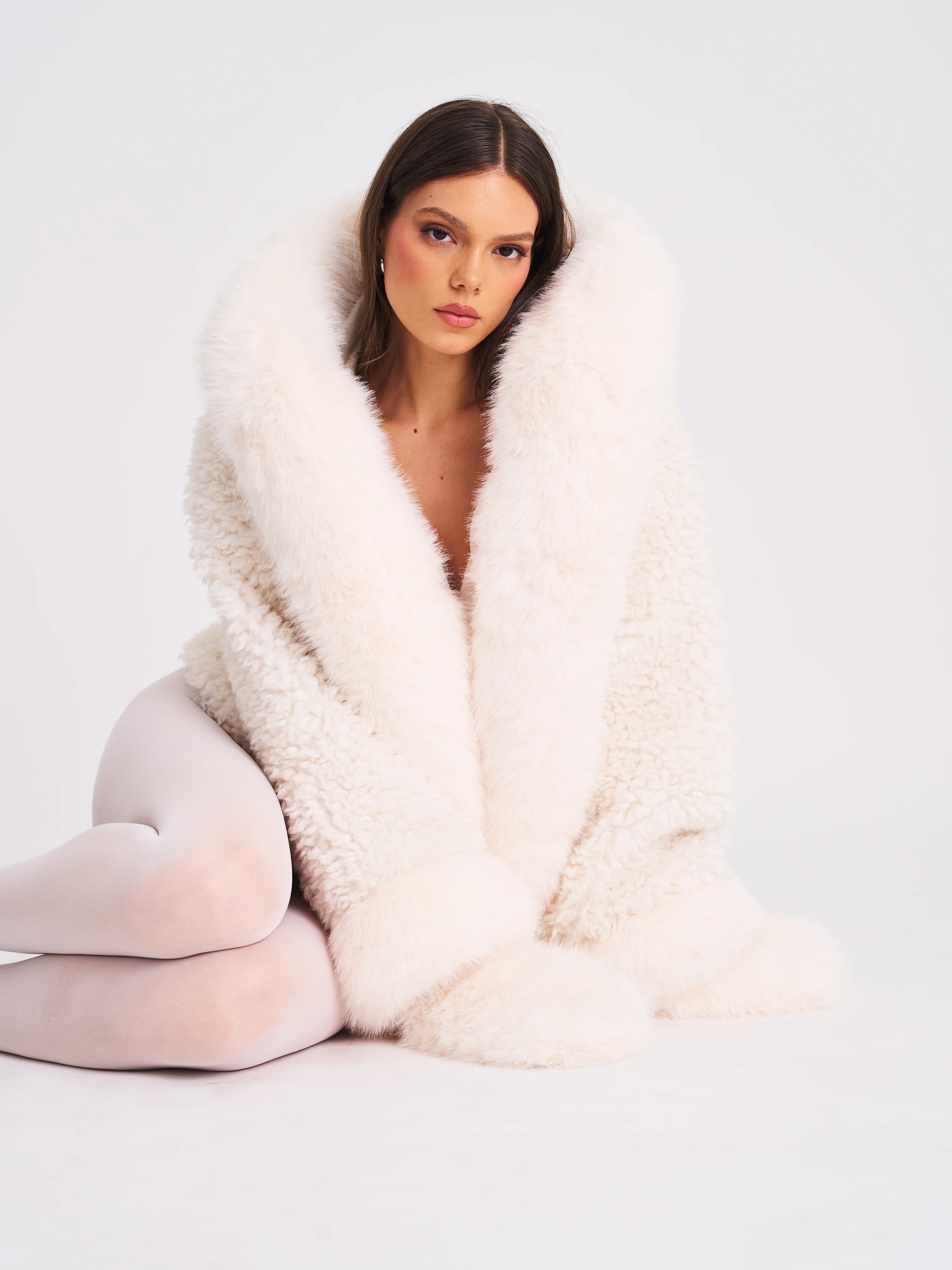 Jumbo Kali White Vegan Shearling Fur Trimmed Coat - Image 5