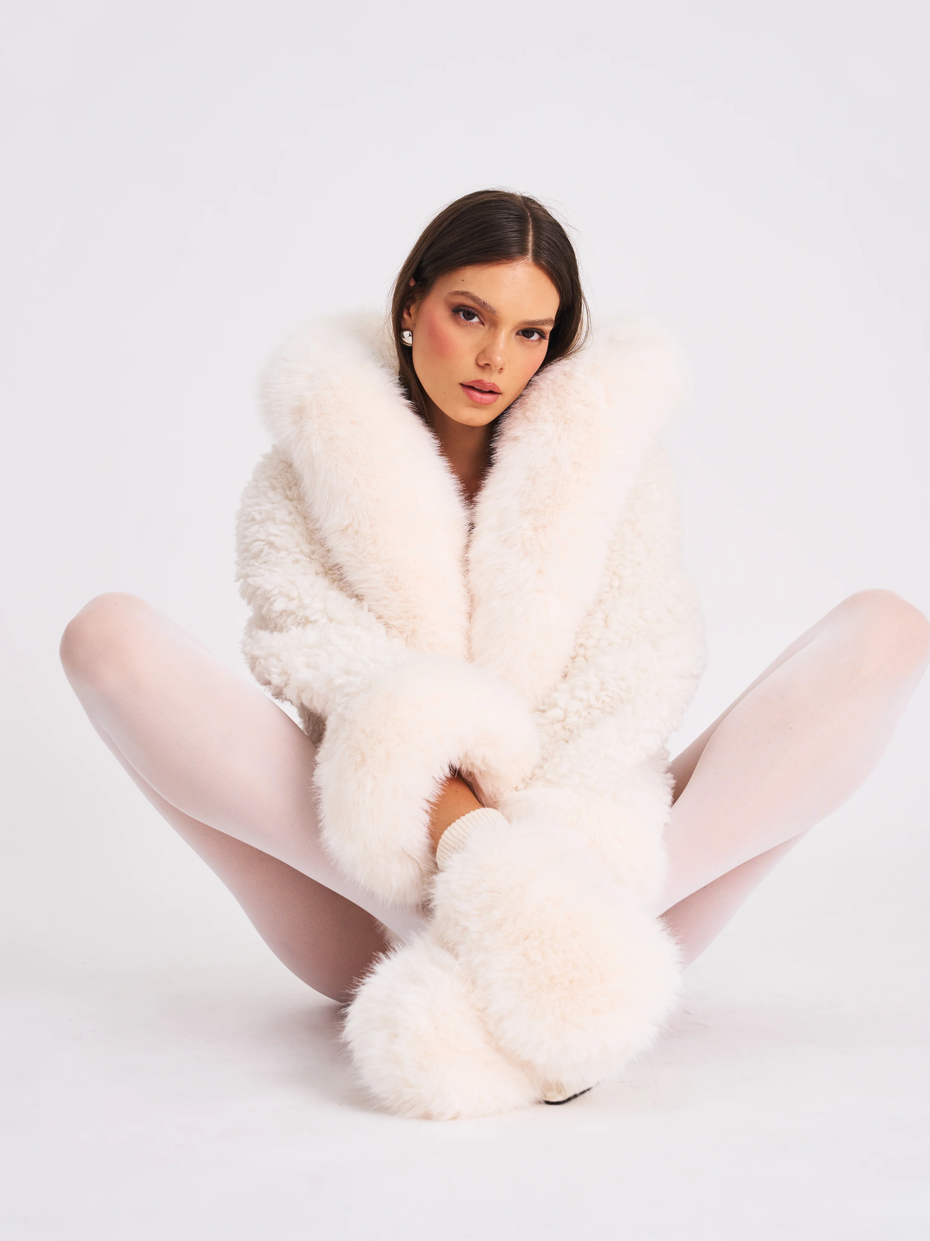 Jumbo Kali White Vegan Shearling Fur Trimmed Coat - Image 7