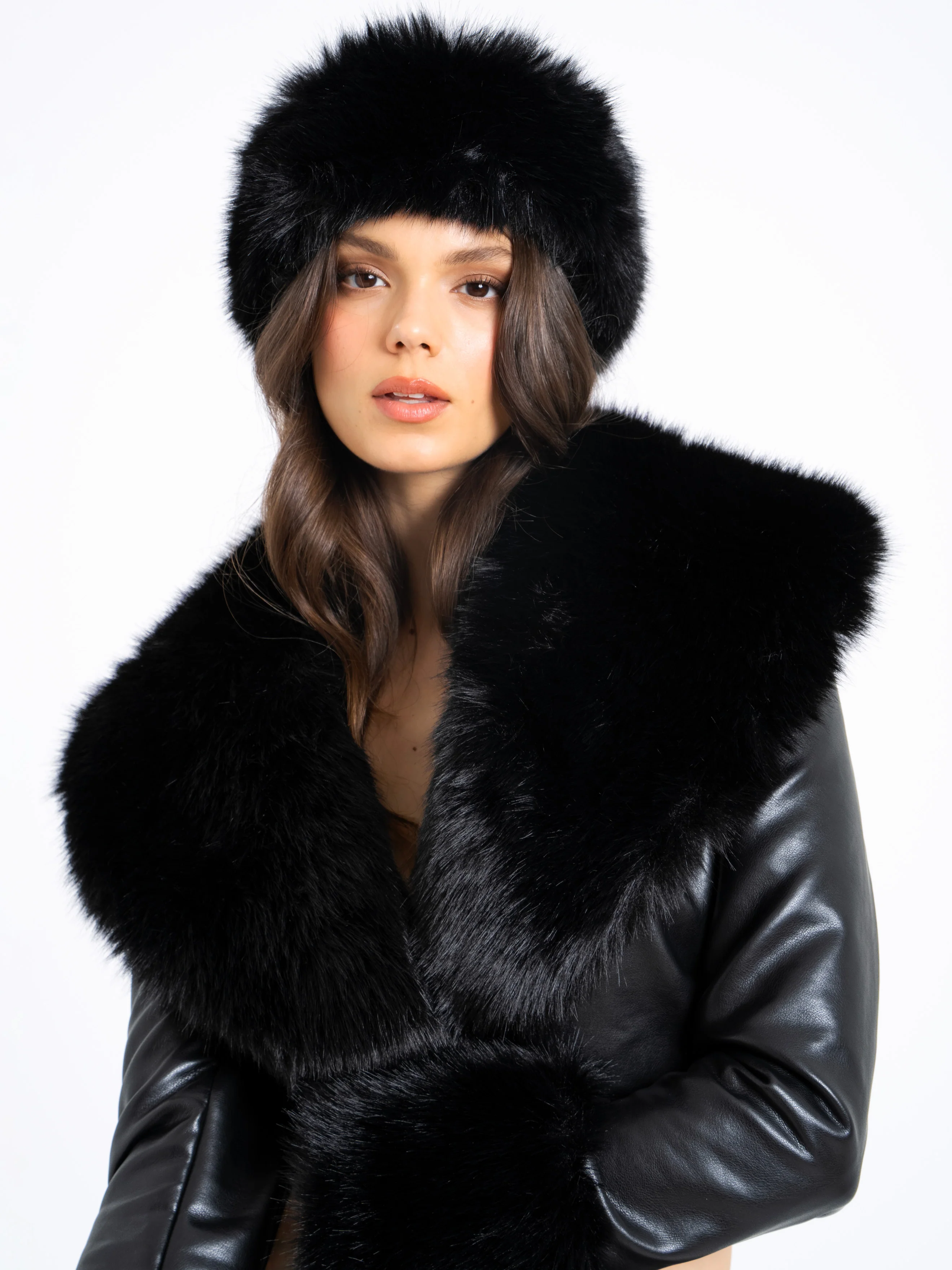 Miss Circle Black Wrap Around Vegan Fur Hat - Image 3